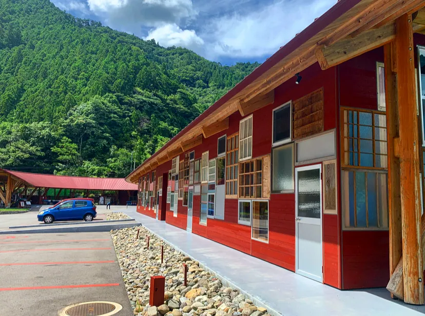上胜町零废弃中心 WHY的标志性建筑或景观